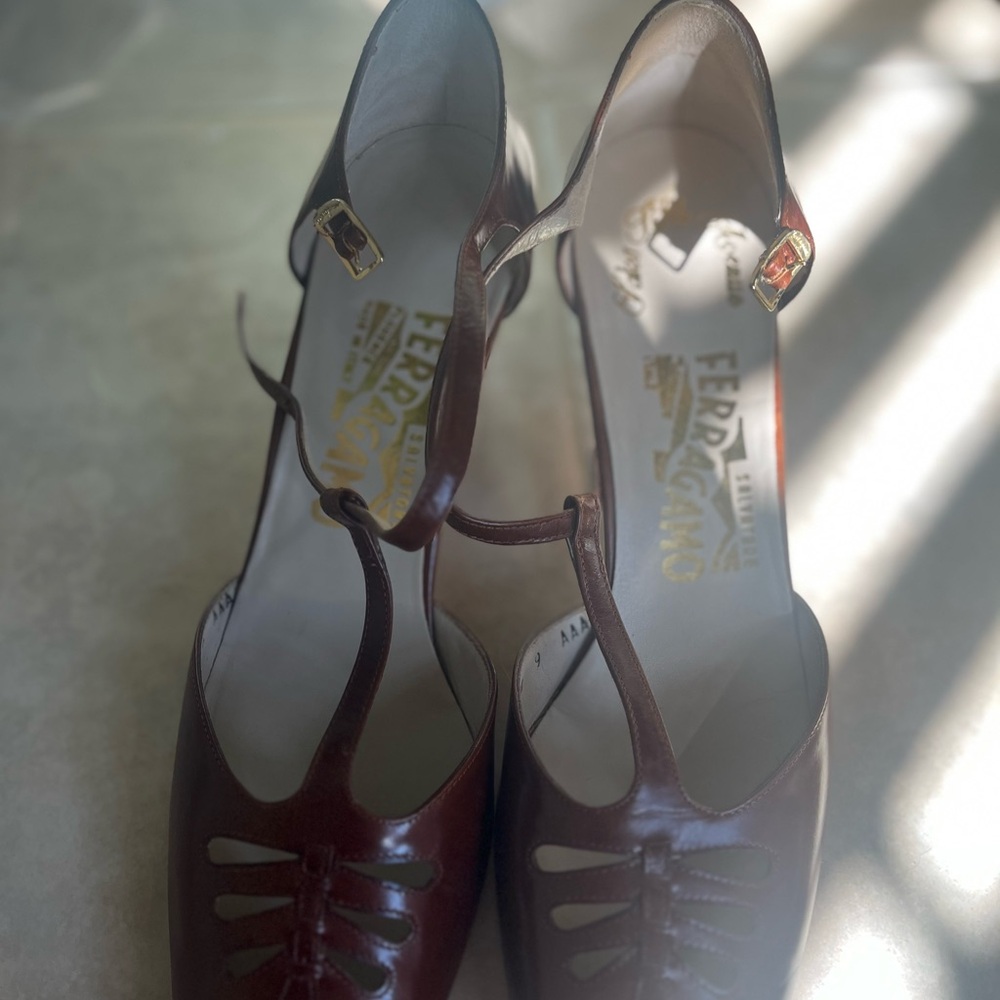 Salvatore Ferragamo Brown Leather T-Strap Heels - Picture 3 of 10